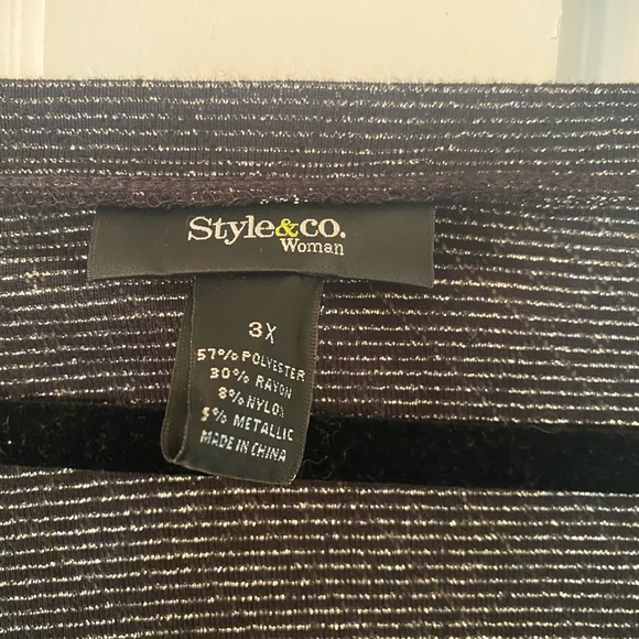 Black & Silver metallic pinstripe top - Picture 3 of 5